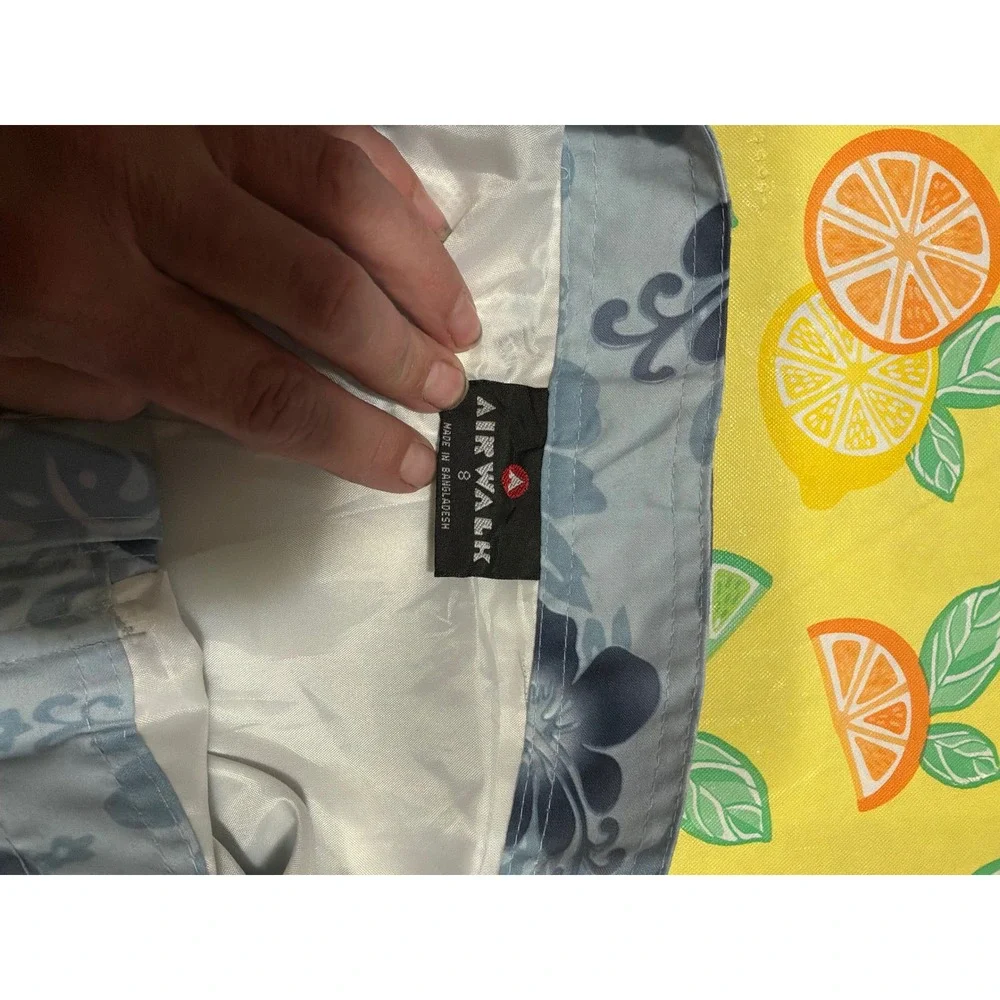 Y2K Boys Airwalk Hibiscus Floral Cargo‎ Board Shorts 8 Blue